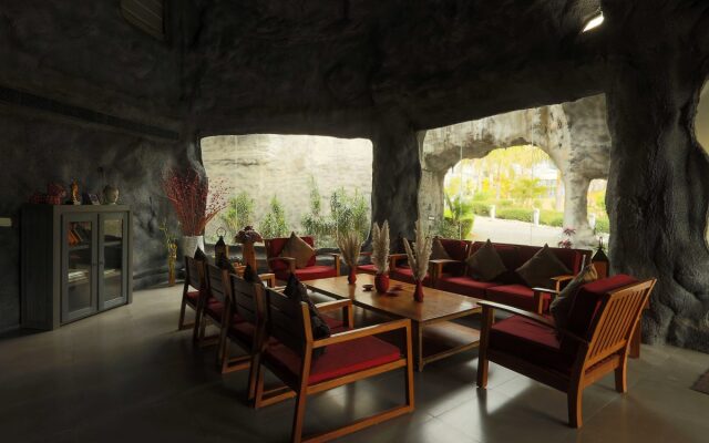 Brys Caves The Jungle Resort