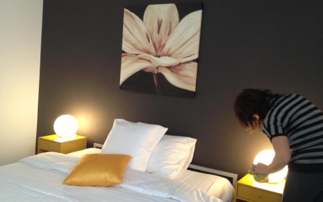 Hôtel au Boeuf Rouge – Guest Rooms – Crassier