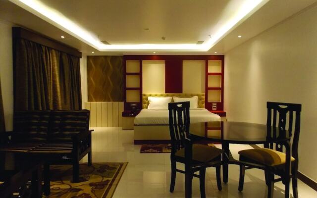 Airport City Hotel