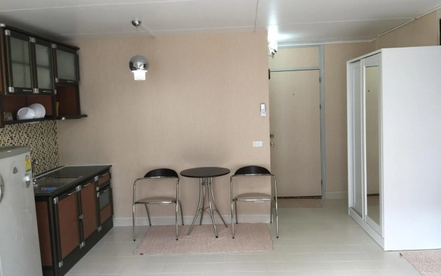 Muangthongthani Rental by Khun Dan