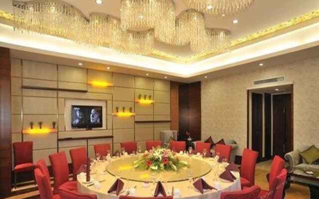 Chun Xue Four Seasons Hotel