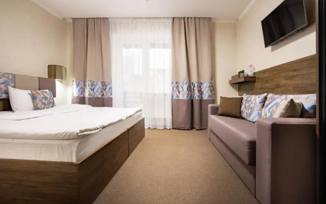 Private Rooms in Hotel Lift 1R