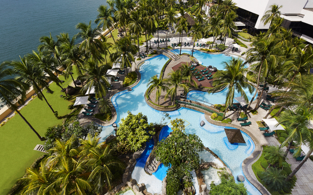 Sofitel Philippine Plaza