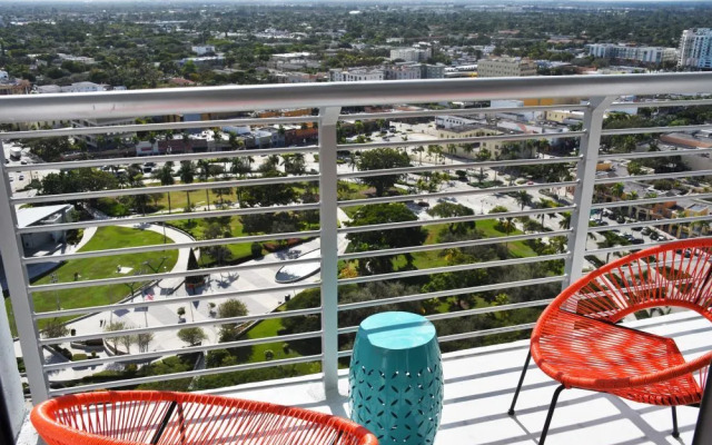 Luxury 2BR Condos at Hollywood Beach