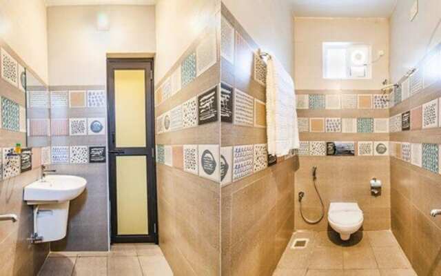 Fabhotel Radha Residency