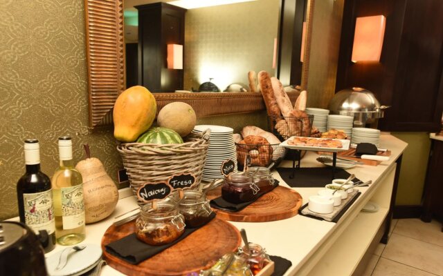 KC Hotel San José