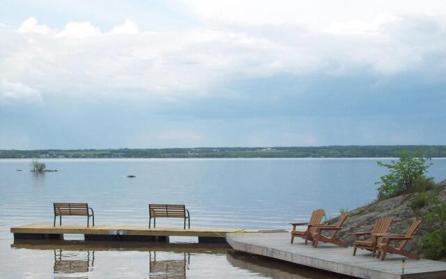 Edgewater Motel & Campground