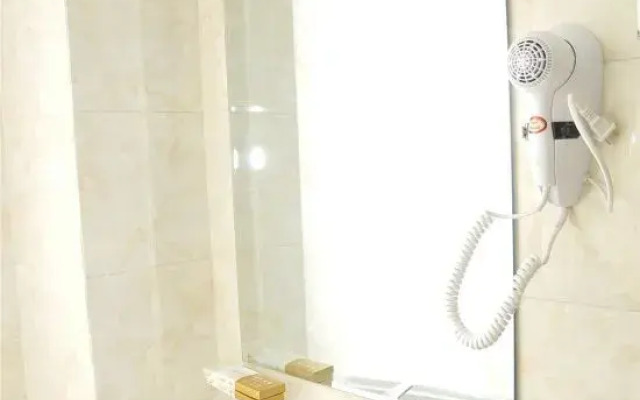 Qingzhu·Junyuan Business Hotel (Binzhou University Branch)