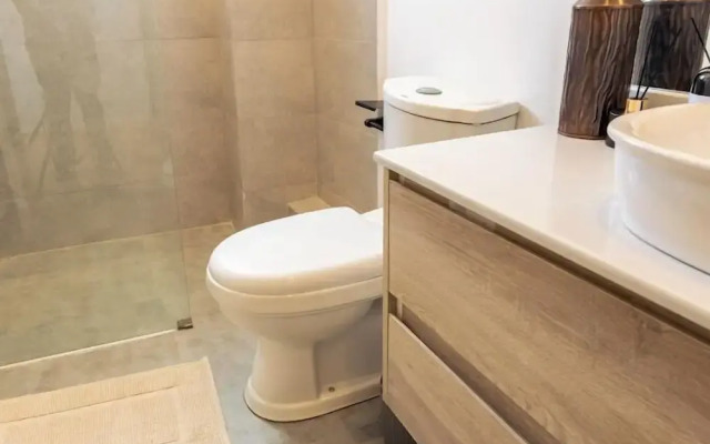 Lux Suites Studio City Apartments
