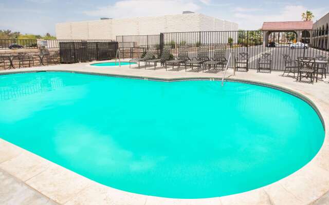 Travelodge by Wyndham Indio