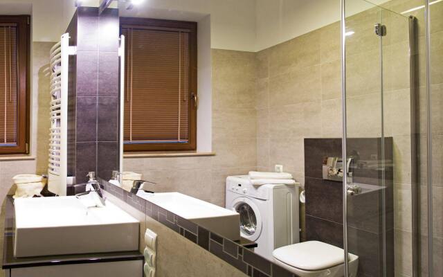 Wawel Luxury Apartments by Amstra