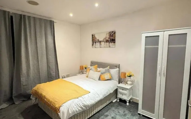2 Bedrooms - Sleeps 4 - Parking - Petok