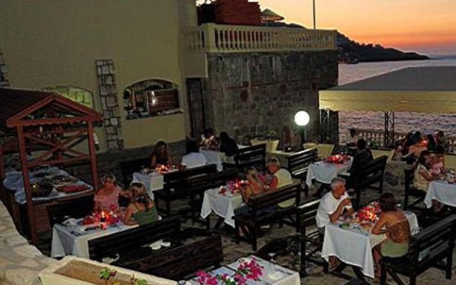 Green Beach Resort Hotel