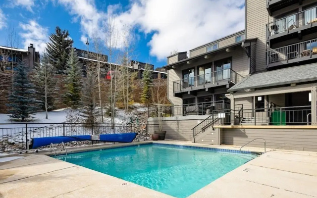 Central Aspen Condo Walk to Gondola & Ruby Park - LC5