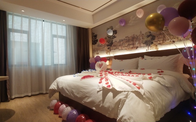 Vienna Hotel (Hezhou Xindu)