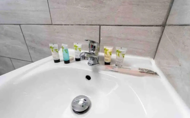 Modern Studio Available Close to the City