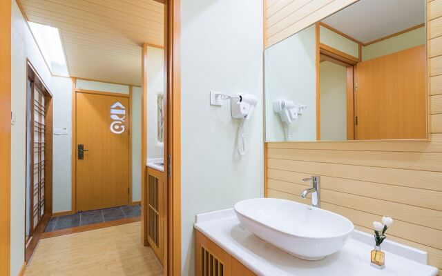 Lijiang Moreline Lodge