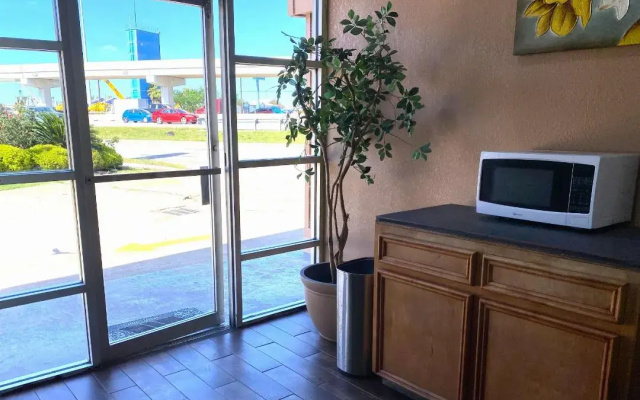 Regency Inn Houston Near Hobby Airport