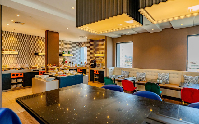 Hampton By Hilton Santiago Las Condes