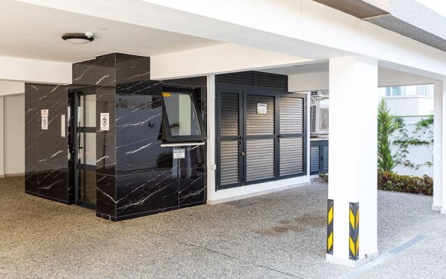 Yamas Urban Living Spiridonons