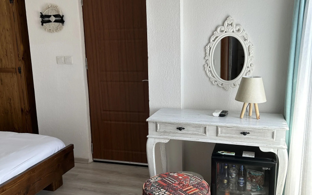 Pupa Alacati Butik Otel