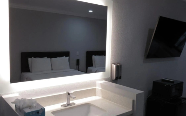 Capri Suites Anaheim