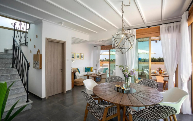 Chris Le Mare Luxury Villa