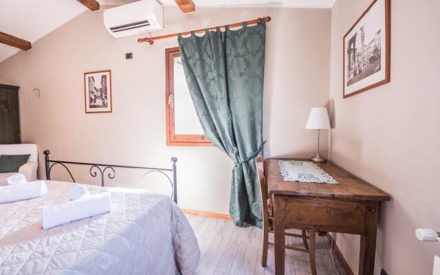 A Few Steps to The Duomo Elegant 2BD Apt