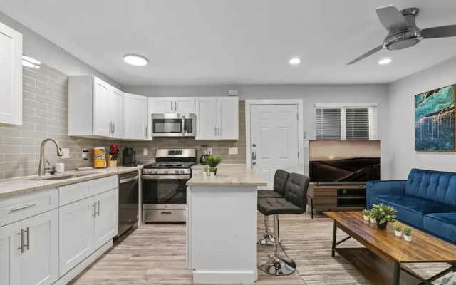 Stylish Studio Downtown Evonify