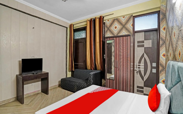 OYO Flagship 80586 Elite Homes