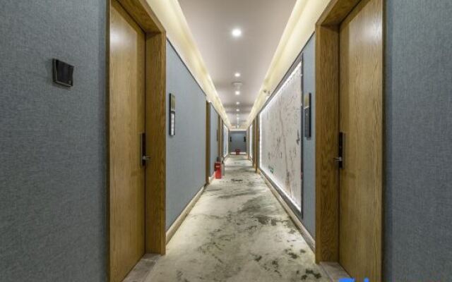 Superior Yun Hotel (Shanghai Gulang Road Subway Station)