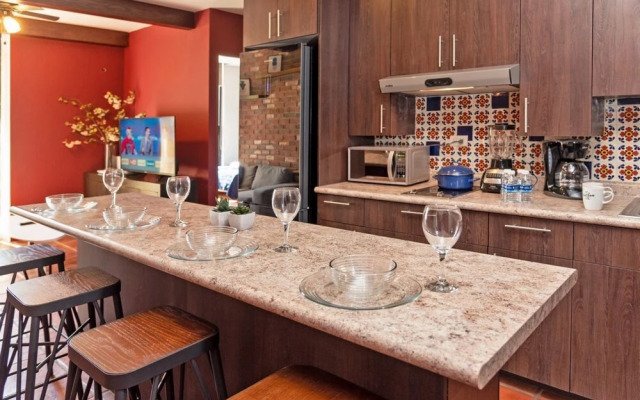 New, Modern Centro Monterrey 4SB, 1 Bathroom by Mty Living S1 704