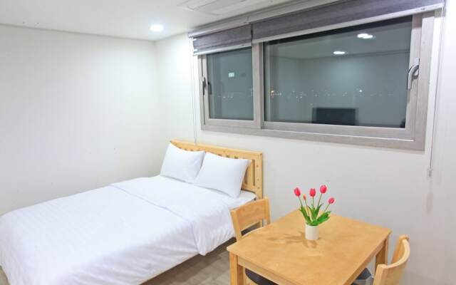 Sea and Star Pension