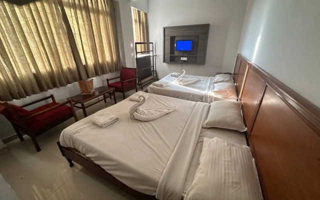 Hotel Preethi Palace