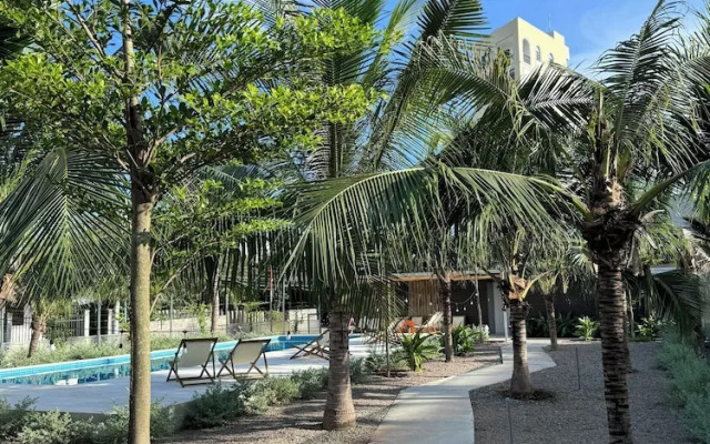 Wanderlust Garden Inn