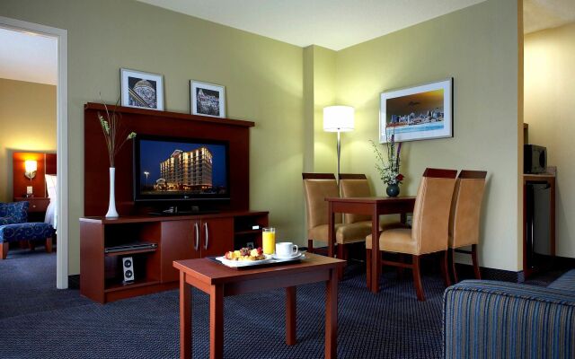 Fairfield Inn & Suites by Marriott Montreal Airport