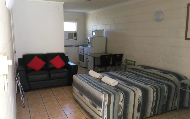 Oasis Inn Cairns