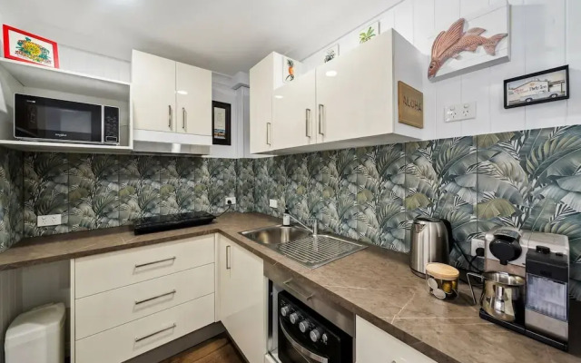 Beachfront Burleigh Getaway