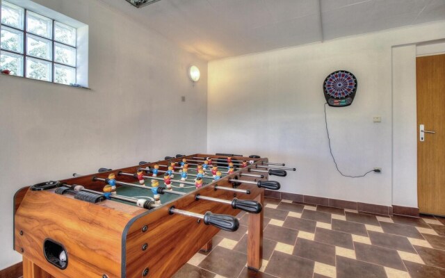 Amazing Home in Radmani With Wifi and 4 Bedrooms