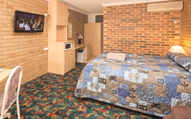 Settlers Motor Inn