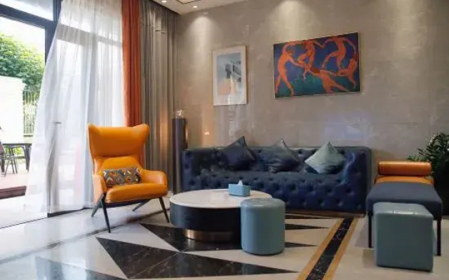 Stay in Yangjiang. Come see the Beach House