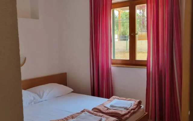 Apartmani Toni Poce 2