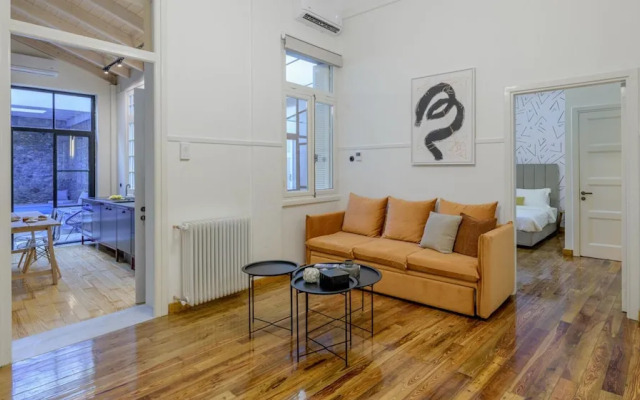 Incomparable Plaka s Lux 2bdrm Apt w Pvt Heated Pool