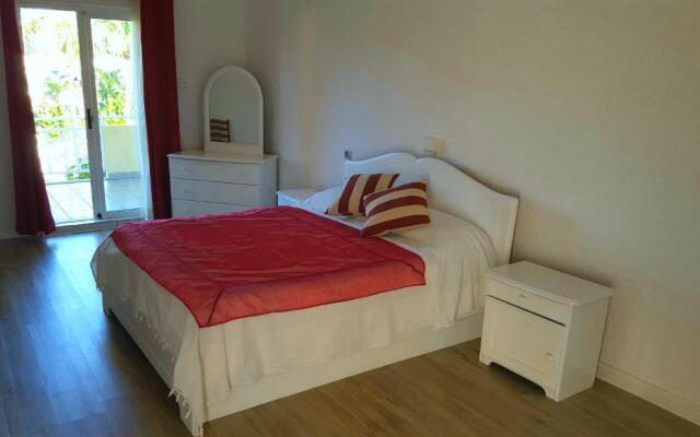 Tamier Complex, 4 bedroom, Flic en Flac