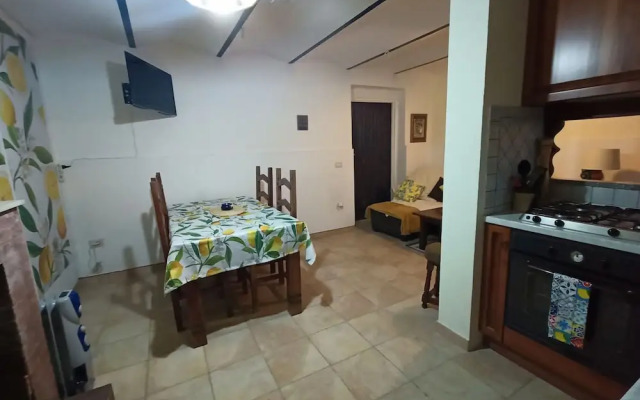 Stunning 3-bed House in Gallinaro, Aircon and Pool