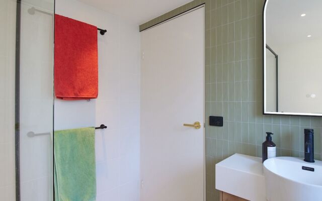 Little Palms by Burleigh Letting Co