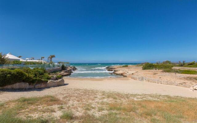 2374 Villa Costa Merlata by Perle di Puglia