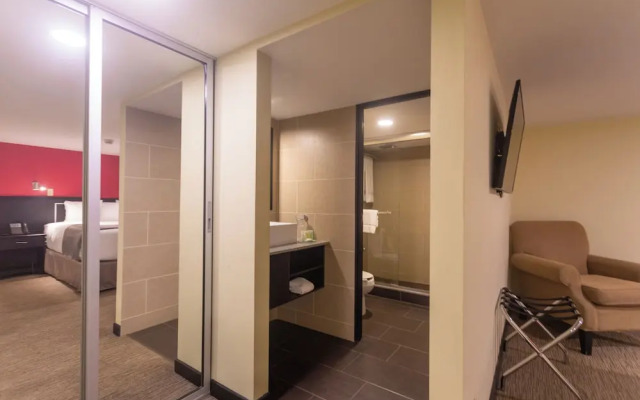 Urban Green Hotel & Suites