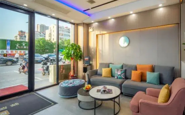 Youleju Hotel (Taiyuan South Station Shanxi University of Finance and Economics Wucheng Campus)