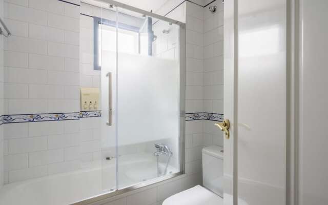 Alluring Apartment in Seville With Garden